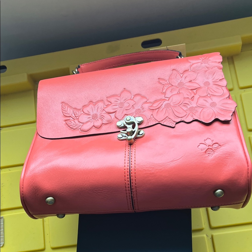 Floral Embossed Patricia Nash coral color bag nwt